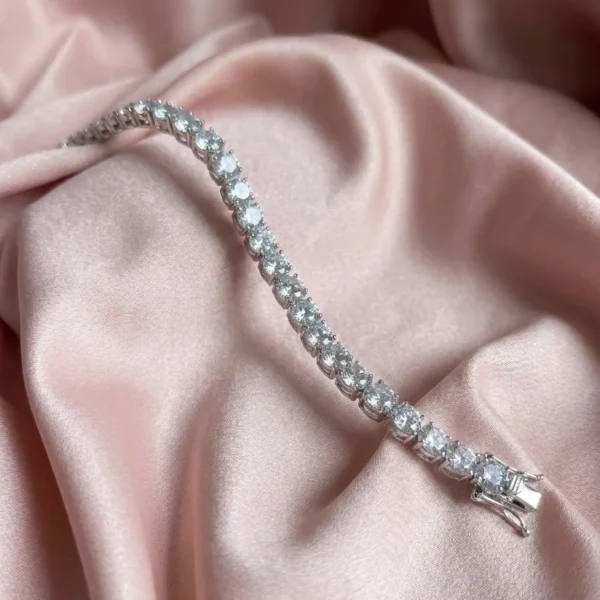Asteria Solitare Bracelet