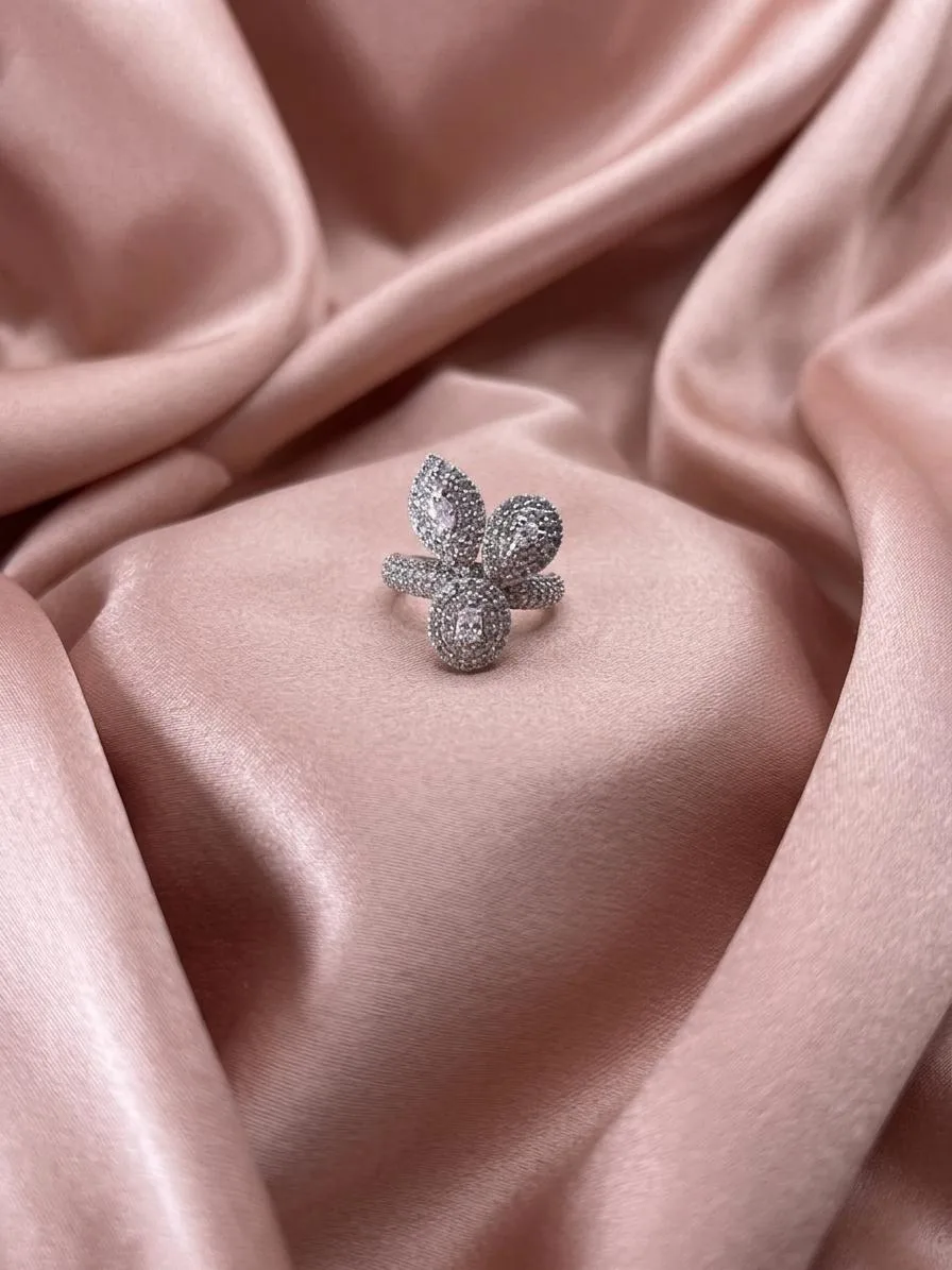 Zev028_Luxuriant_Pave_Ring_1 Luxuriant Pave Ring - Image 1