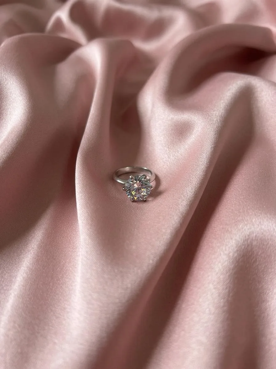 Asteria Solitaire Ring - Image 2
